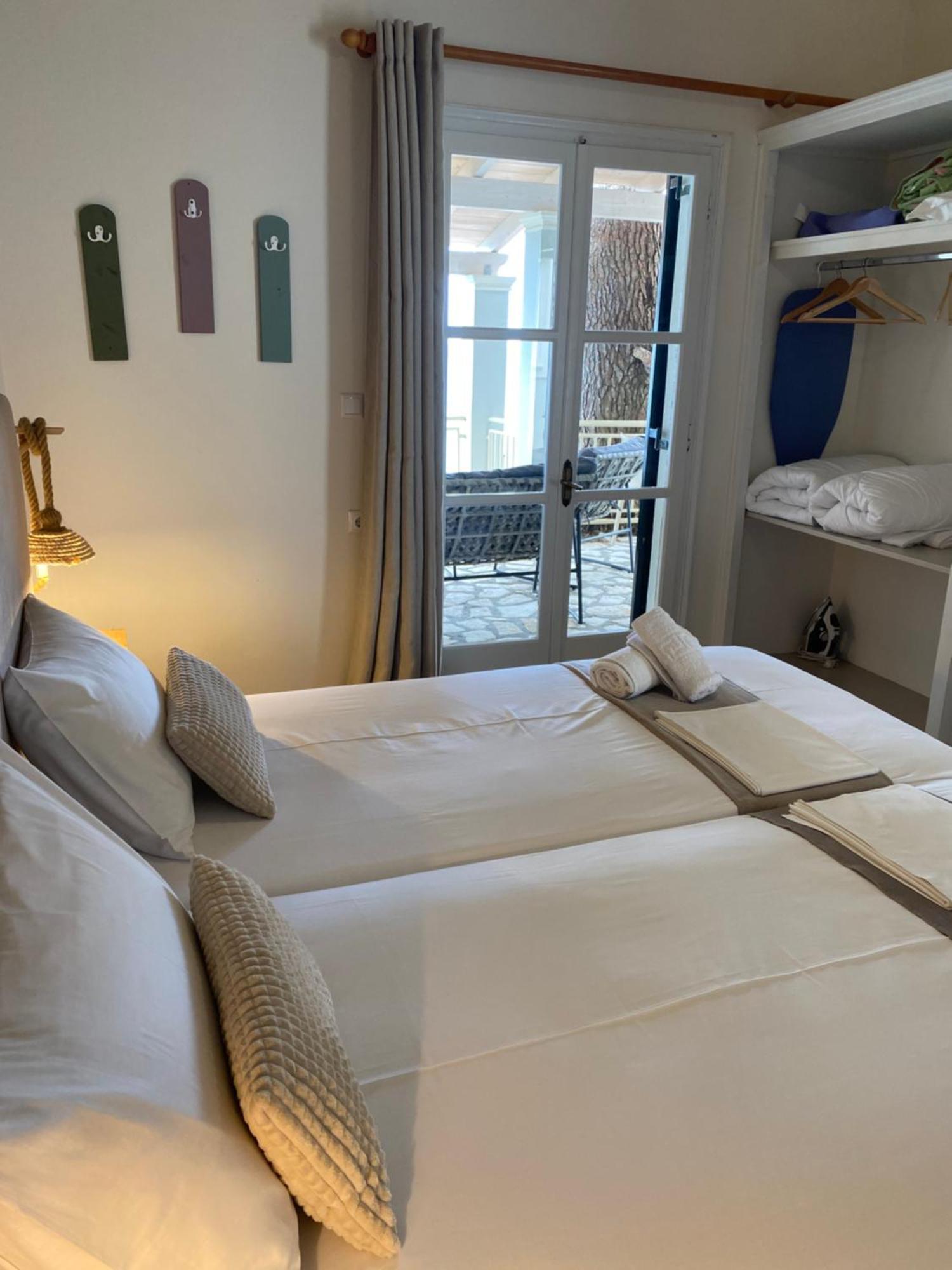 Vicky'S Panoramic View Apartments Pelekas Bagian luar foto